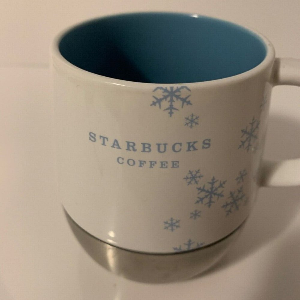 2007 Starbucks Holiday Blue Snowflakes Coffee Mug Ceramic Stainless Steel 14 Oz